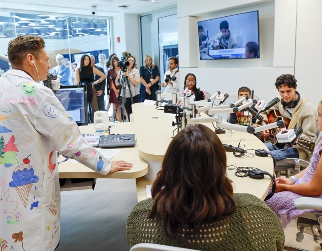 Seacrest Studios20 Opening 2000 itok PX8 Pl B A