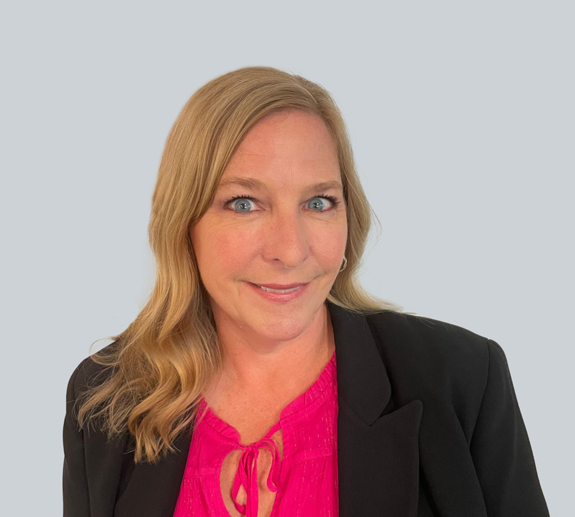 C 230602 Kristen Howard medium