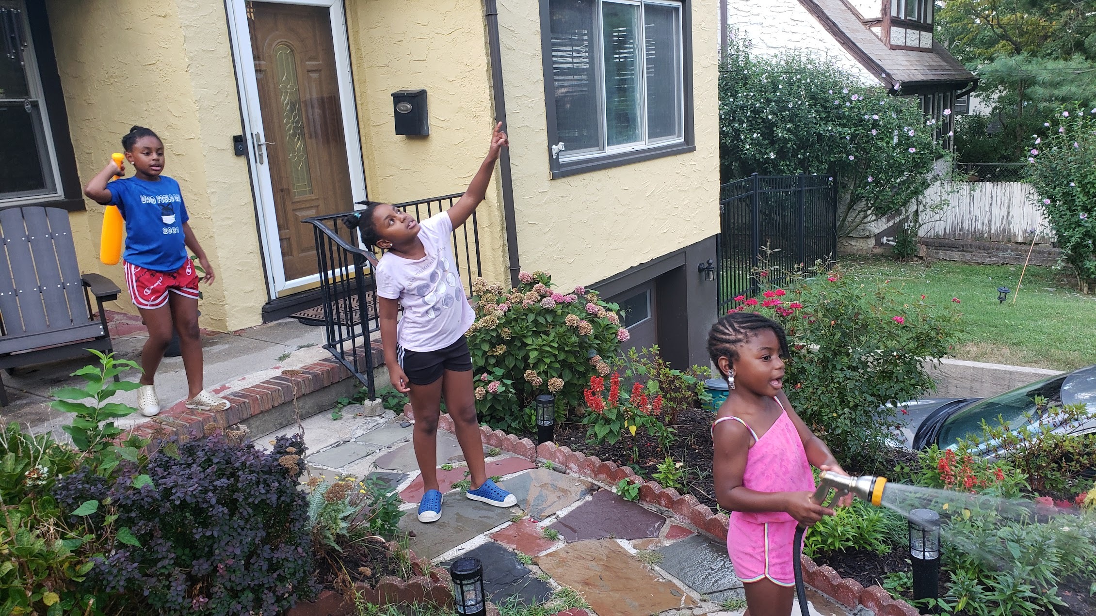 Nanas children in the garden of their Westchester home